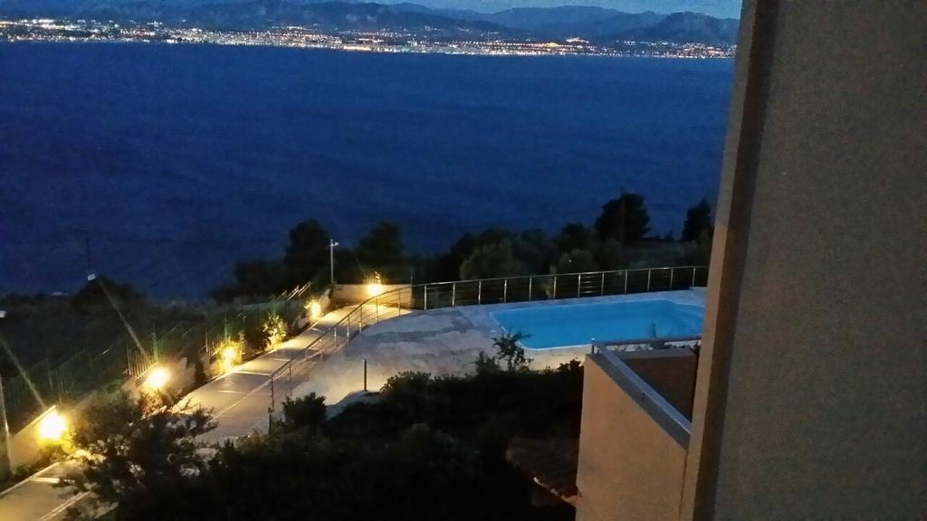 Aegean View Villa 루트라키 외부 사진